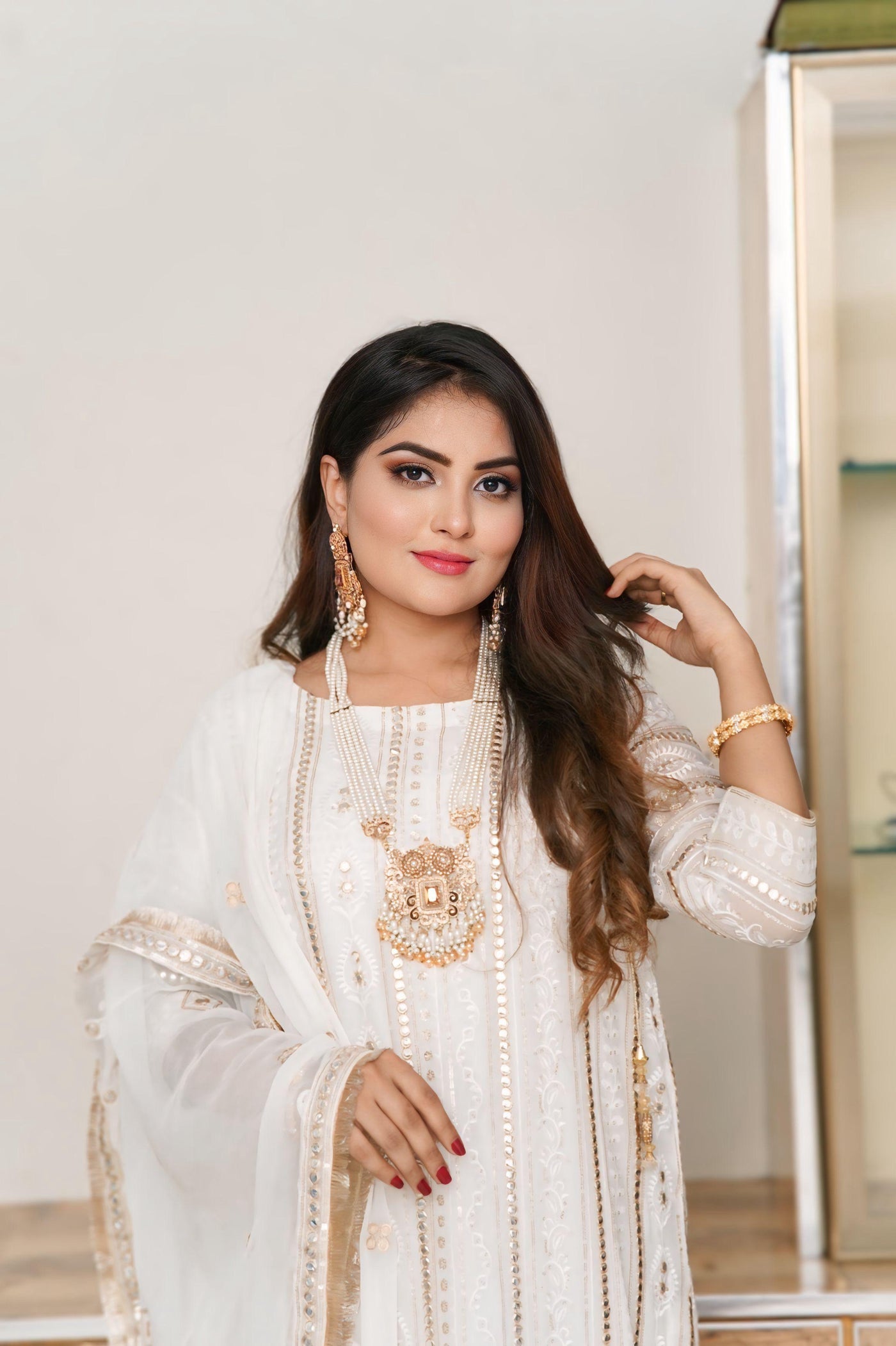 Elegant White Bamber Shafon suit 3 piece ( File work )