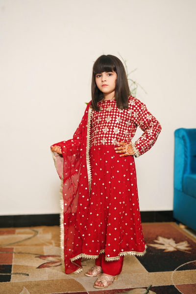 Little Princess in Red ( File work on Shafon )